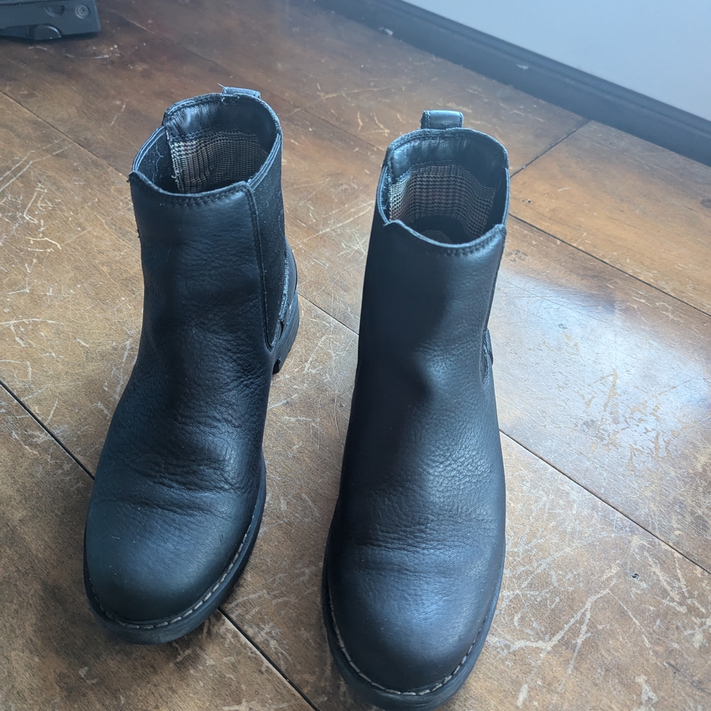 SOLD Ariat Wexford Waterproof Boots Size 7.5